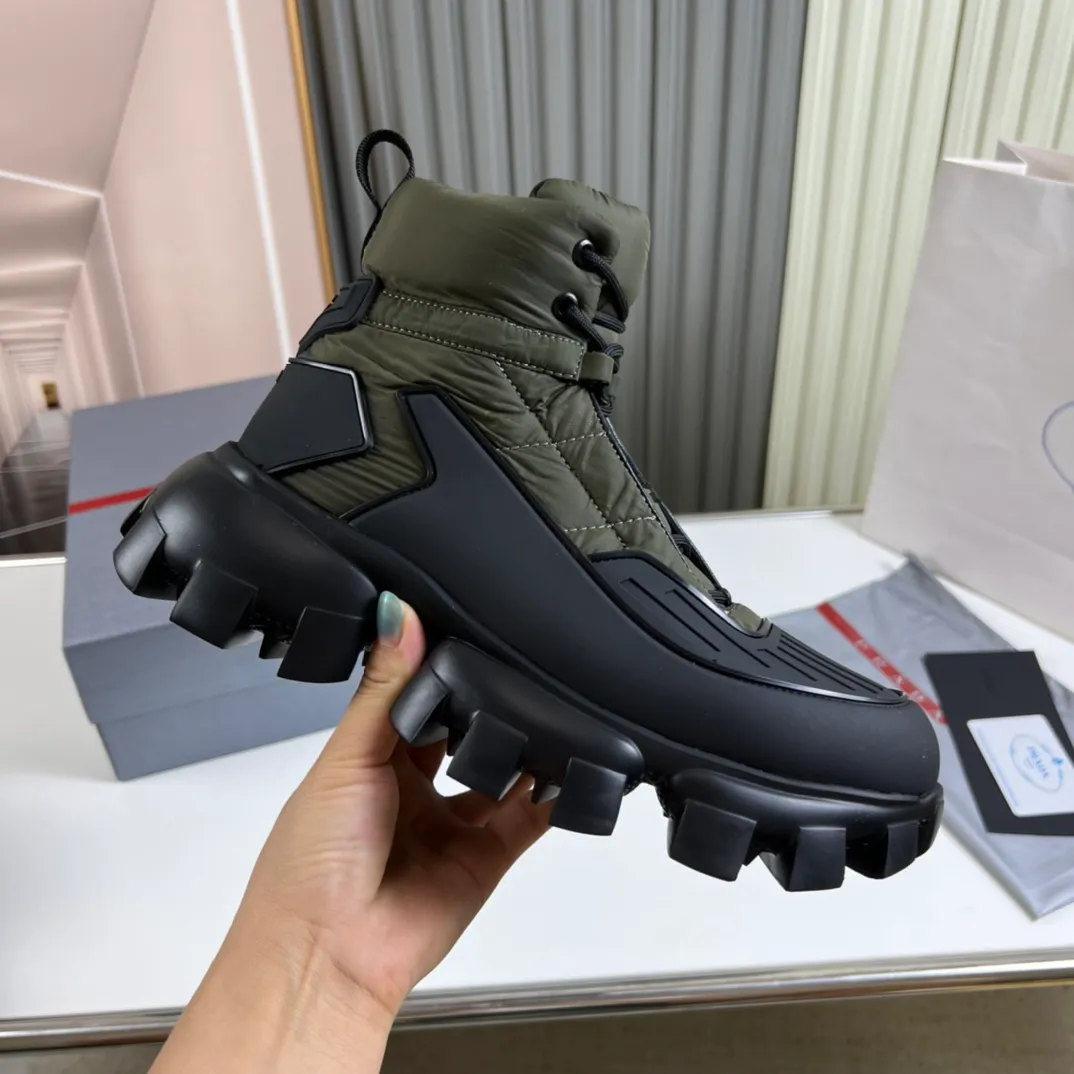 Men's shoes 💰620💰 [PRADA] Autumn and winter hot men's shoes shipped 👏Official website synchronized ⬆️Original fly-knit film fabric + cowhide lining, 1⃣️:1⃣️reproduction, original sole, 38-45 (45. Customized, non-refundable)